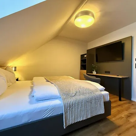 Bed & Breakfast Feinzeit Am Windfelder - Ruhe & Nahe Bamberg 3*